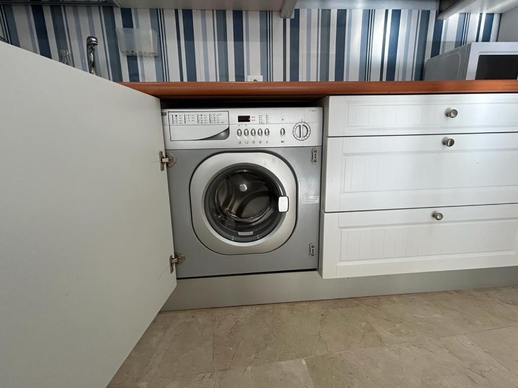 Apartamento Piso Moderno En El Centro Historico A 3 Min Del Mar Estepona Exterior foto